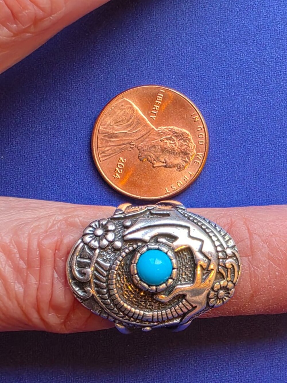 Vintage Sterling Silver and Turquoise Southwestern Shield Ring, size 5 - Picture 6 of 6